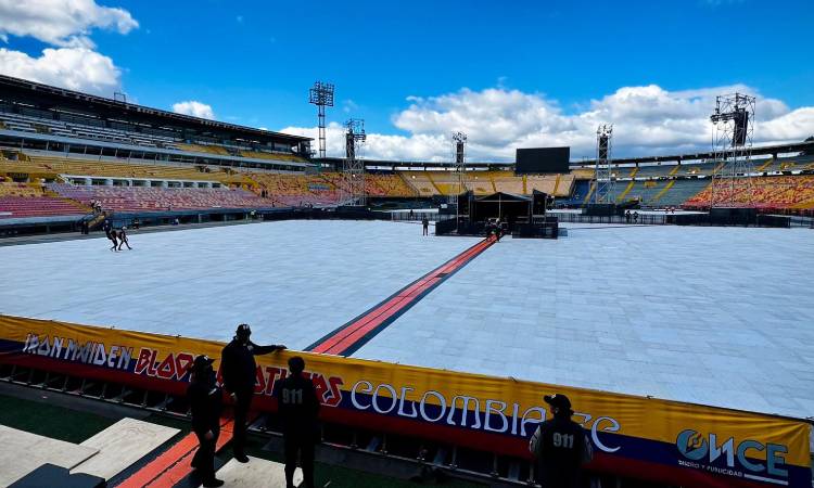 Así quedó la grama de El Campín tras el concierto de Iron Maiden