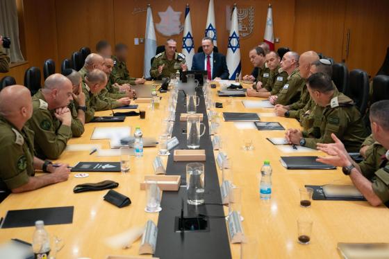 Ejército israelí confirma haber atacado a Irán