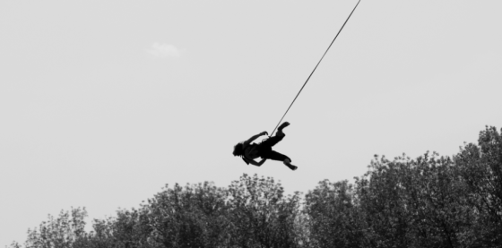Impactante: joven falleció en salto en paracaídas y video registró el momento
